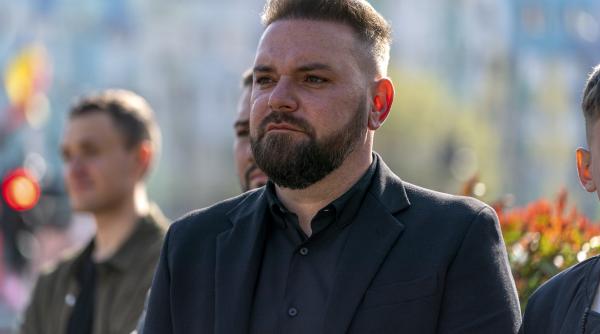 piedone jr la cinci minute dupa explozie si la ani lumina de explicatii e in plop si plopul in aer