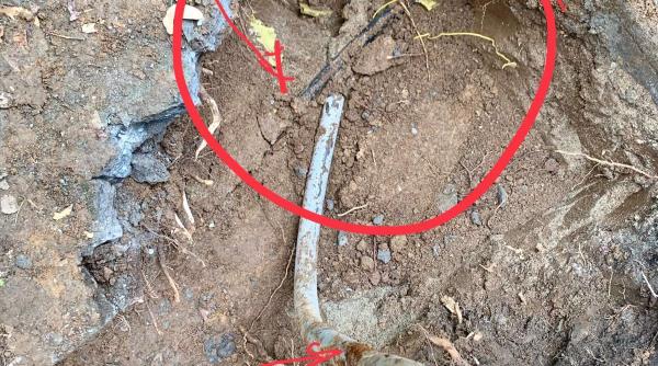 risc de explozie in sectorul 1 cezar osiceanu acuza distrigaz teava de gaze lipita de cea de apa peste o retea electrica