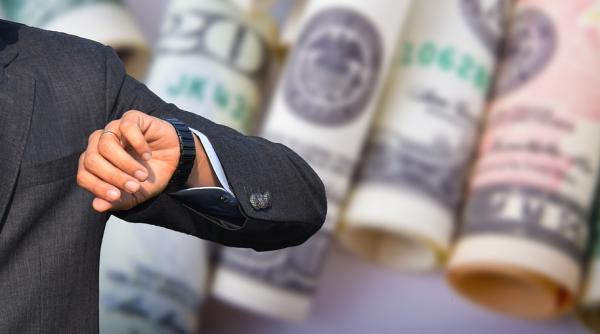 se cere eliminarea schimbarii orei in ue cand ar putea fi luata decizia nu mai are sens si afecteaza sanatatea oamenilor