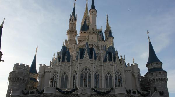 tragedie la disney world un oaspete a murit misterios in timpul vizitei