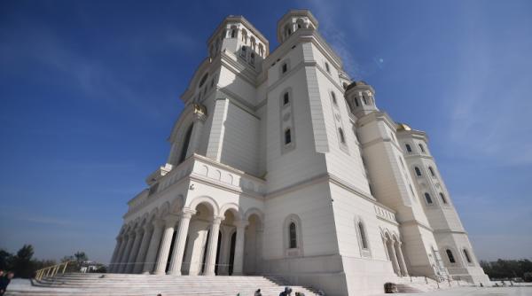 cum va fi vremea in ziua de sfintire a picturii catedralei nationale precizarile elenei mateescu anm