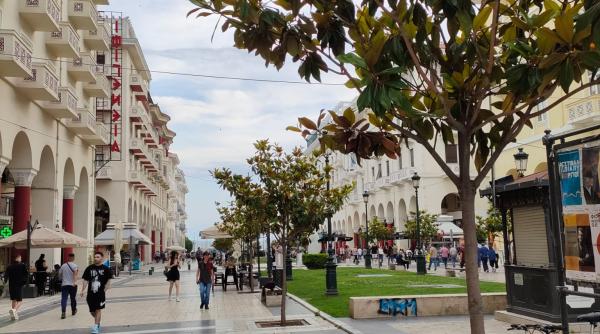 corina cretu adevar esential despre romanii din grecia ce a descoperit in salonic