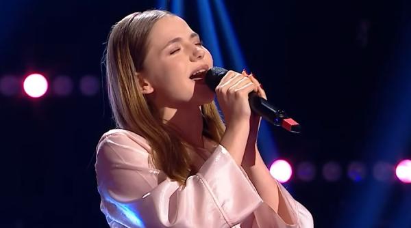 moment emotionant la vocea romaniei alessia pop i a lasat pe jurati fara cuvinte video