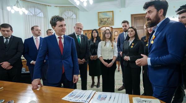 cea mai mica inima artificiala creata in romania nicusor dan avem nevoie de astfel de cercetatori si studenti