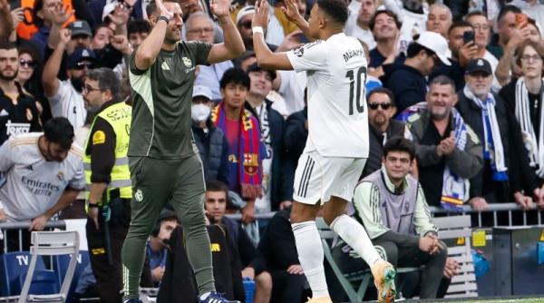 real madrid o invinge pe fc barcelona si se distanteaza la 5 puncte de marea rivala