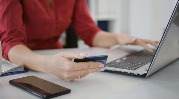 amenzile pot fi platite online ce schimbari aduce noul sistem