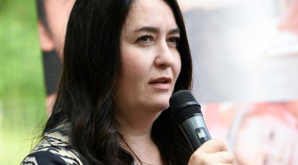 amalia nastase a schimbat dintii dupa 20 de ani ce a gasit dedesubt a uimit o