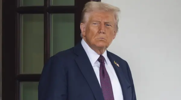 lui donald trump ii pare rau de familia regala britanica dupa ce printului andrew i au fost retrase titlurile