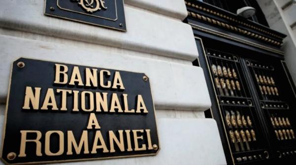 atentie document fals tentativa de inselaciune in numele bnr foto