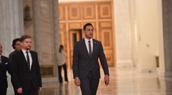 drula candidatul copy paste vlad gheorghe l a prins in ofsaid cine fura azi un slogan in viitor va fura mai multe lucruri