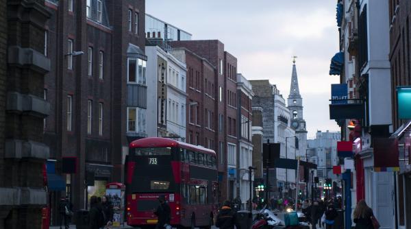 top asemanari izbitoare intre londra si new york odata cu alegerea lui mamdani