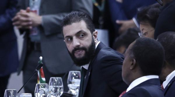 ahmed sharaa presedintele siriei primit la casa alba de donald trump a fost scos de pe lista teroristilor globali