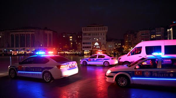 doi romani raniti intr un atac in istanbul in piata taksim