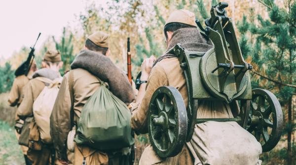 cum au jefuit germanii si bulgarii bucurestiul in timpul primului razboi mondial era paradisul pe pamant video