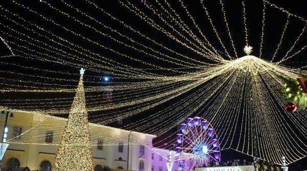 targul de craciun din sibiu se deschide vineri 14 noiembrie concerte live si multe surprize