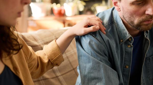 relatia care te imbolnaveste simptomele si efectele devastatoare ale dependentei emotionale