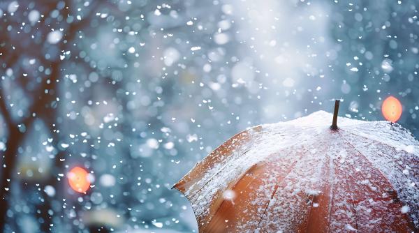 ninge la munte ploua in toata tara racire accentuata a vremii urmata de o incalzire pana la 20 grade