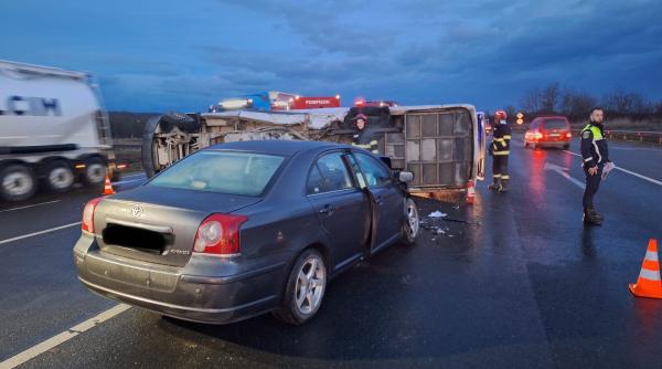 accident grav intre un microbuz si un autoturism in localitatea vestem a fost activat planul rosu foto
