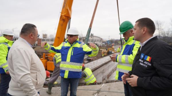 corneliu stefan pe santierul podului de la pucioasa construim infrastructura pe care o merita dambovitenii