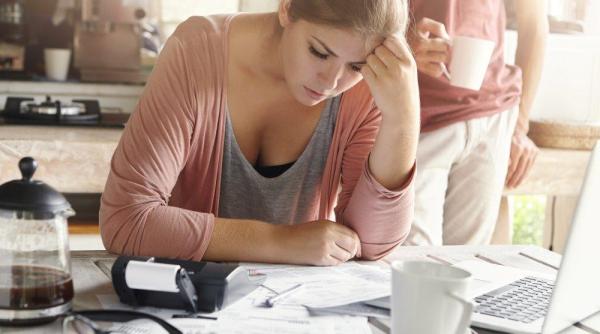 cat de pregatiti suntem pentru urgente financiare strategii inteligente pentru a evita acumularea datoriilor