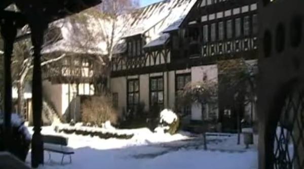 familia regala vinde hotelul furnica din sinaia aflat langa castelul peles costa cat o vila in dorobanti