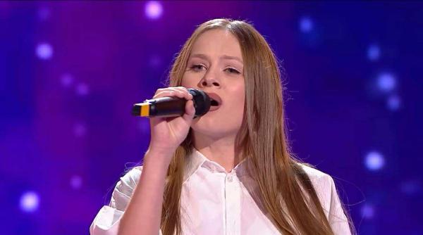 raisa radu adolescenta care a cucerit juratii si publicul la vocea romaniei momentul serii mi au dat lacrimile video