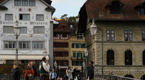 elvetienii resping serviciul civil obligatoriu nu vor nici taxa pe mostenirile celor mai bogati