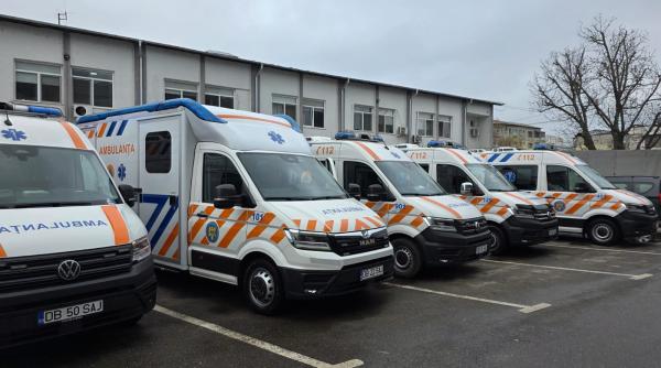 serviciul judetean de ambulanta dambovita dotat cu noi autospeciale