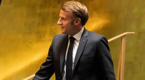 emmanuel macron a ajuns vedeta in china cum a fost filmat presedintele frantei video viral