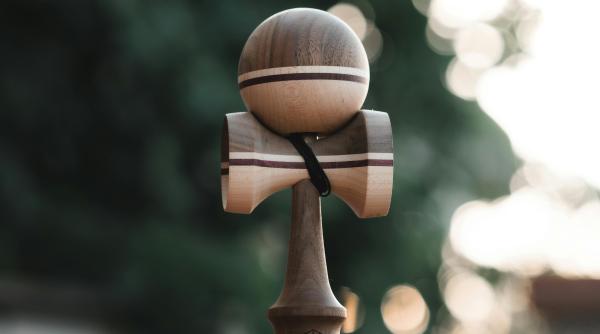 inselaciune cu kendama nu accept ca niste nemernici sa si bata joc de asteptarile unor copii inocenti