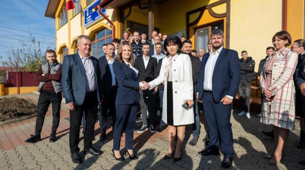 primaria mihai eminescu din botosani de la tata la mama la fiica andreea cristina alecu gireada noul primar