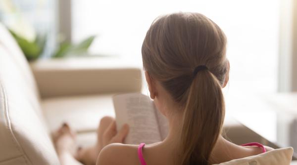 declinul lecturii la noile generatii mit sau realitate ce arata targurile de carte video