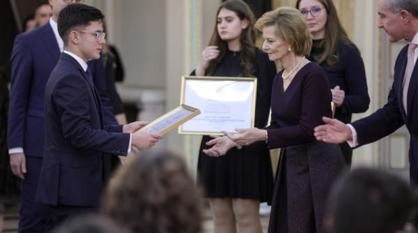 gala curajului civic de la palatul regal i a onorat pe elevii olimpici profesorii sportivii si artistii remarcati ai anului