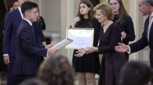 gala curajului civic de la palatul regal i a onorat pe elevii olimpici profesorii sportivii si artistii remarcati ai anului