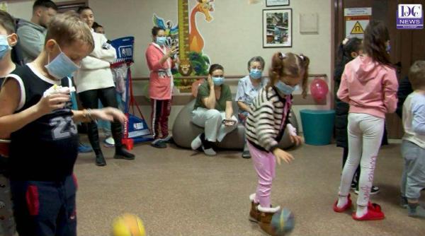 baschetul loc de alinare pentru copiii internati la spitalul grigore alexandrescu zeci de micuti au uitat de suferinta prin joaca