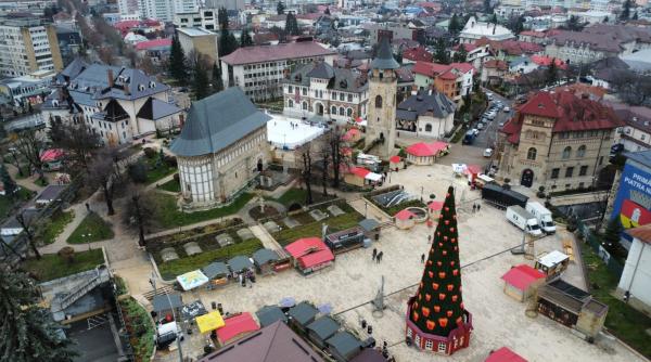 orasul de poveste care atrage tot mai multi turisti de la o cultura unica in lume la senzatii tari si cea mai gustoasa mancare foto