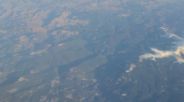 barajul vidraru aproape secat vazut din avion foto