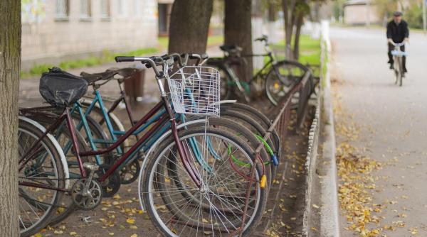 frauda cu fonduri europene la primaria bacau parcari de biciclete nefunctionale decontate ilegal prejudiciu de 6 3 milioane de lei