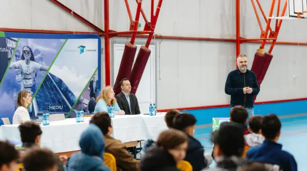 fundatia tinmar educatie pentru viitor 413 burse pentru elevii din sectorul 3 bucuresti