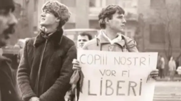 mesajul dureros al unei mame care si a pierdut copilul in revolutia din 1989 mai bine te incuiam si aruncam cheia pe geam