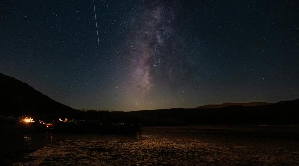 telescopul spatial james webb a gasit prima gaura neagra supermasiva ratacitoare