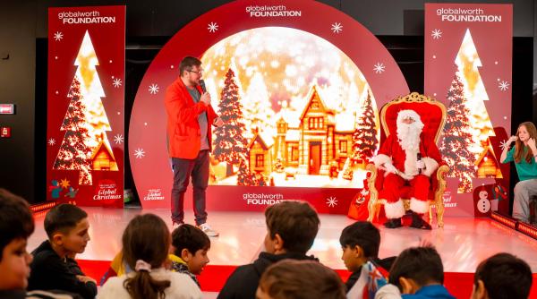fundatia globalworth si asociatia casa buna au adus magia craciunului din intreaga lume pentru 200 de copii din medii vulnerabile