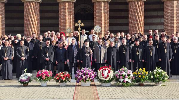 nifon parintele mitropolit al arhiepiscopiei targovistei 26 de ani de la intronizare