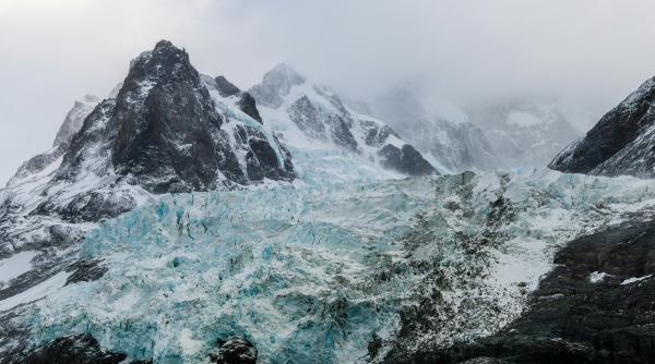 un alpinist roman pleaca in antarctica pentru a cuceri cel mai inalt munte de pe continent