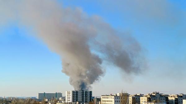 incendiu pe iuliu maniu sector 6 au intervenit 16 autospeciale