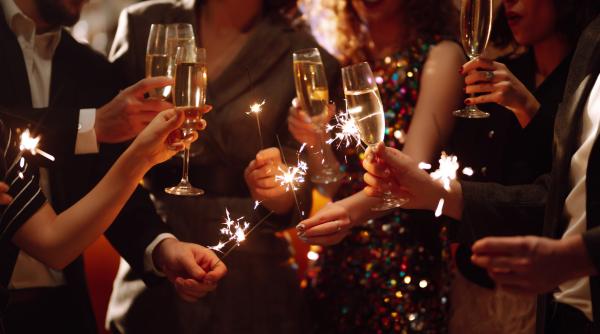 unde petrec romanii revelionul 2026 mai sunt destinatii disponibile pentru cei care se hotarasc pe ultima suta de metri