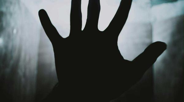 premierul care s a mutat intr o casa considerata bantuita de fantomele soldatilor