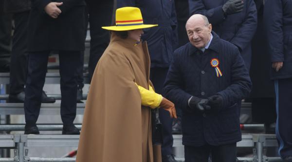 ce scria in palaria pe care iulia scantei de la ccr a purtat o de ziua nationala