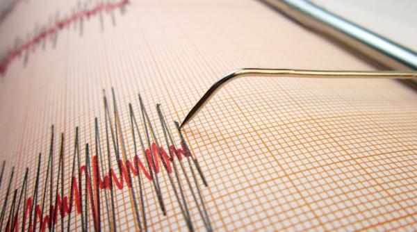 cutremur puternc in mexic presedinta mexicului surprinsa in timpul unei conferinte de presa