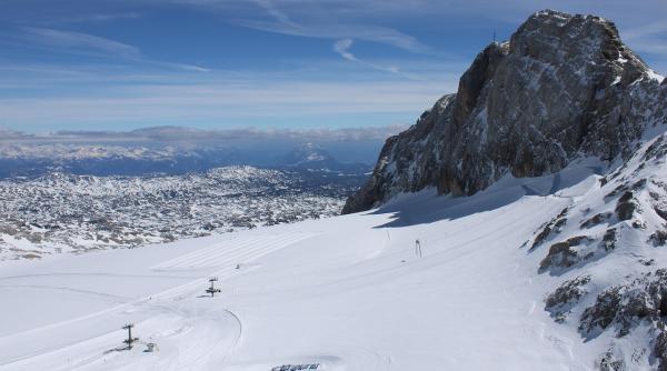 doi romani au furat un seif apoi l au carat pe o partie de schi din austria